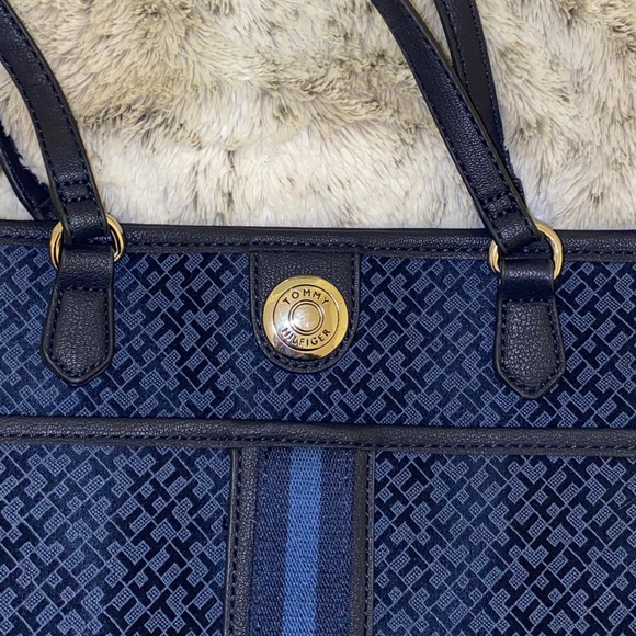 TOMMY HILFIGER BAG - Picture 2 of 3